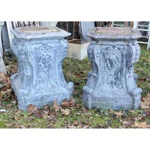 Pair Of 19th-century Cast Iron Pedestals For Medici Figures Or Statues 