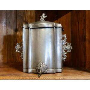 Swiss Wall-mounted Tin Fountain