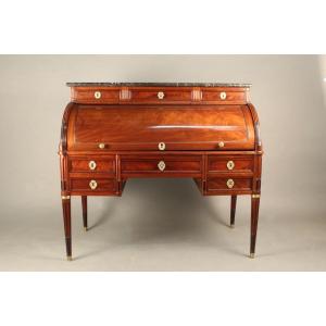 Important Mahogany Cylinder Desk Stamped "petit" (1732-1791)