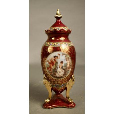 Porcelain Tripod Foot Vase