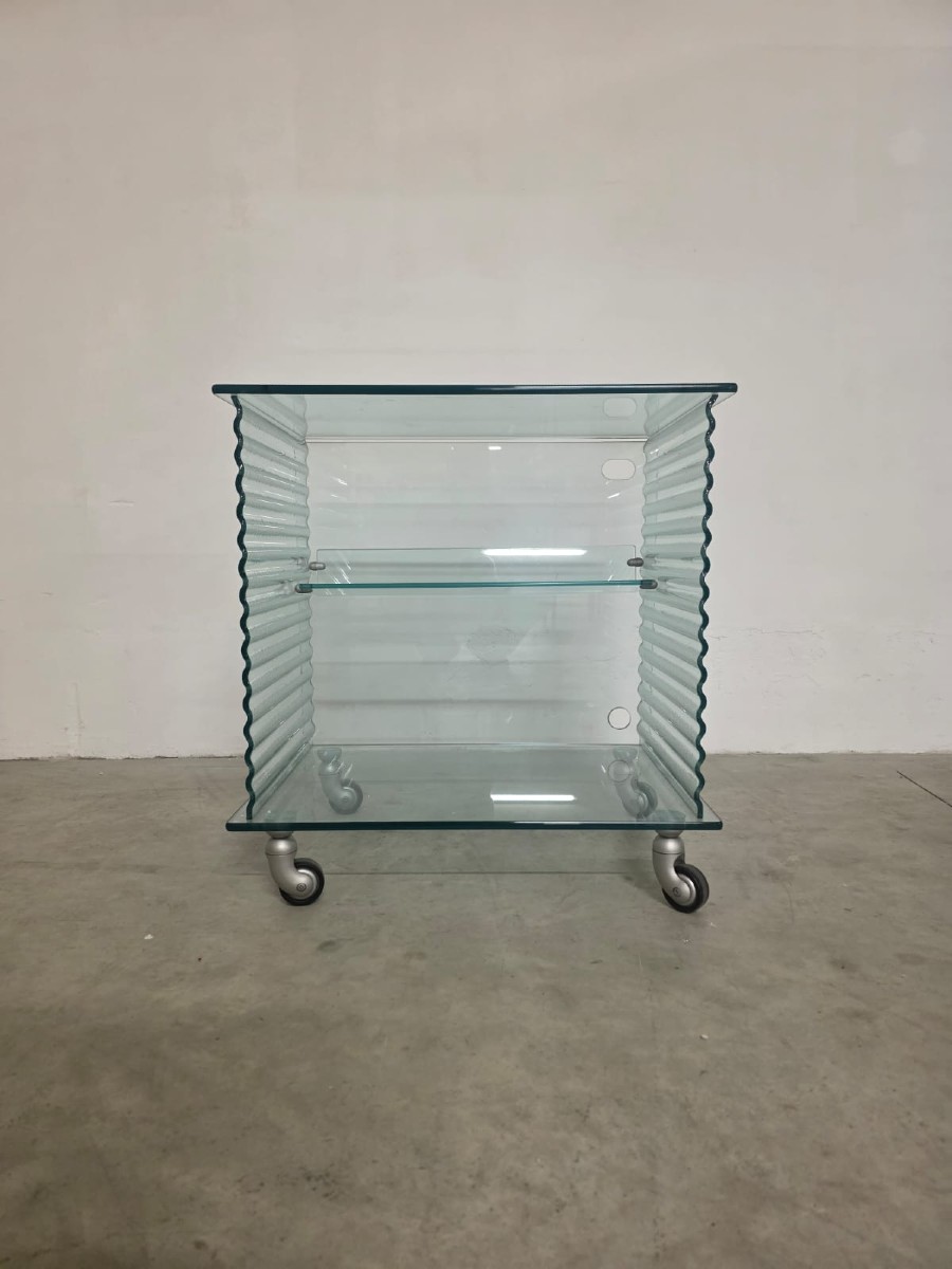 Carrello serie Onda di Ron Arad per Fiam.