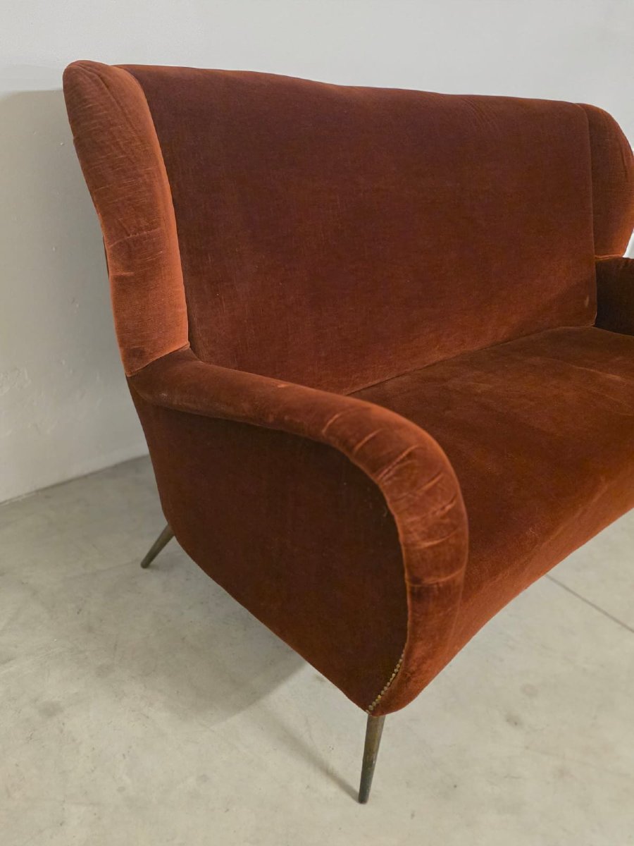 Divano tre posti in velluto anni 50'.-photo-1