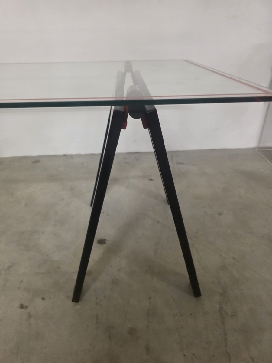 Tavolo modello Gaetano di Gae Aulenti per Zanotta.-photo-6