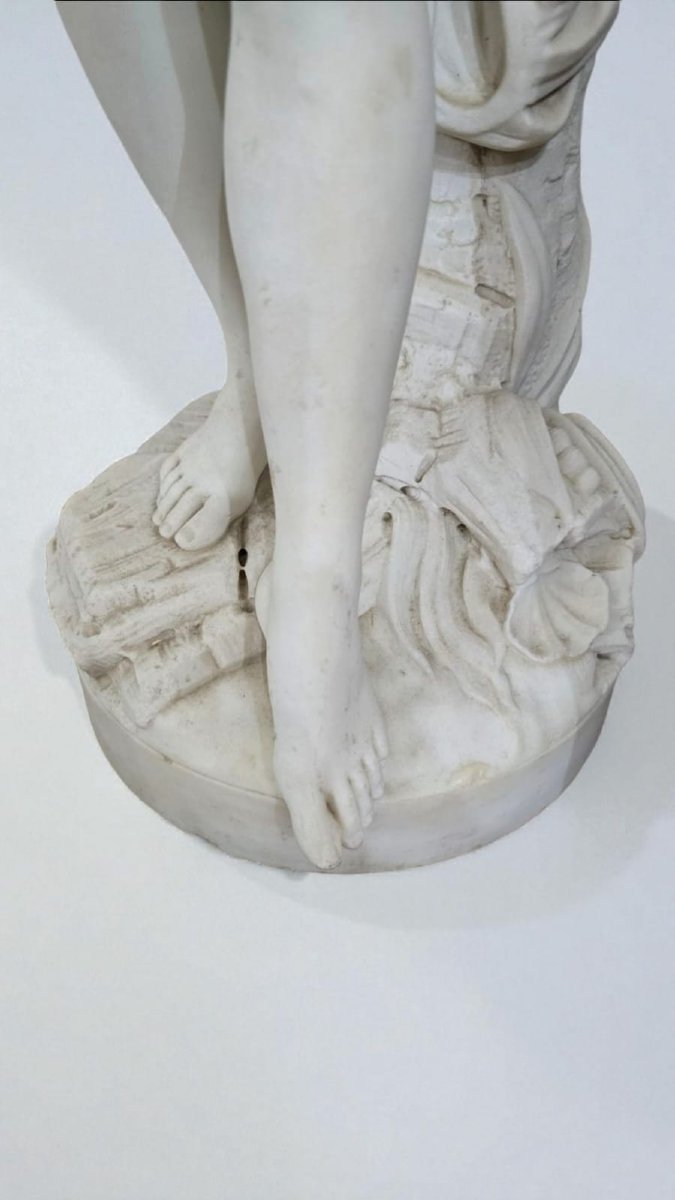 Scultura in marmo bianco statuario, XIX secolo. "Venere" di Falconet (1716-1791)-photo-3