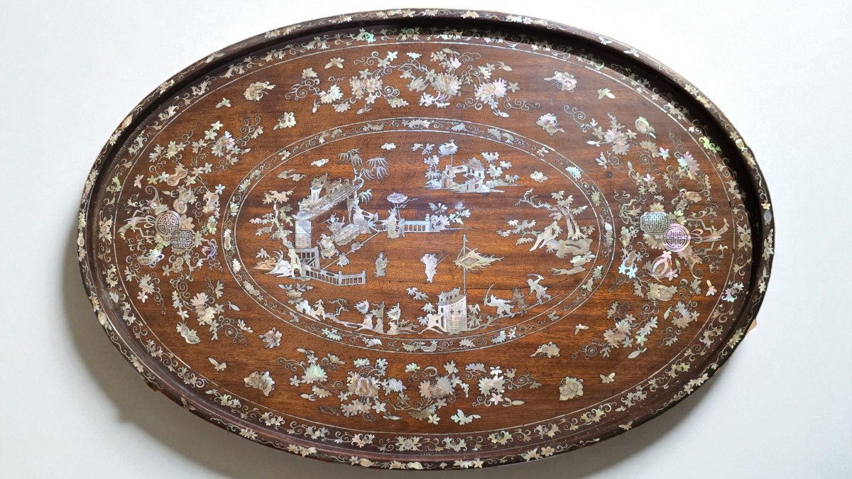 Vassoio ovale in legno e madreperla (Cina meridionale/Indocina), fine XIX secolo