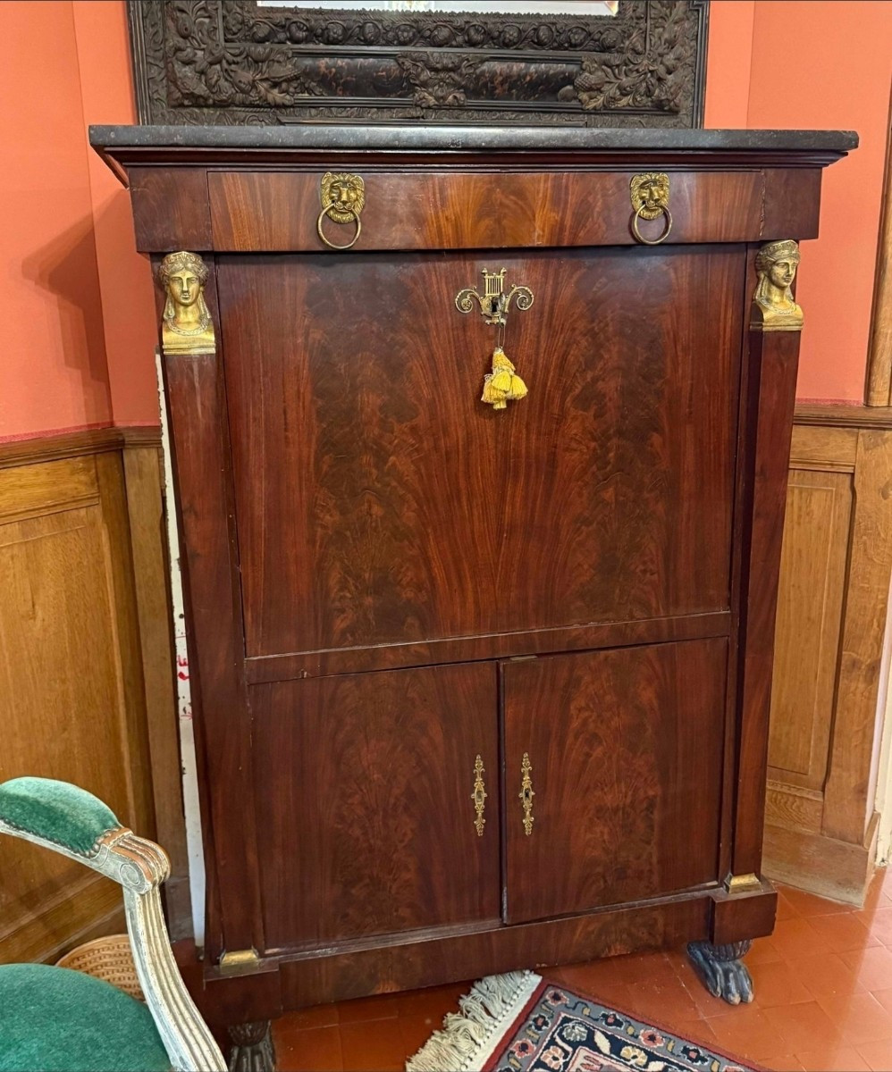 Secretaire impiallacciato in mogano, piano in marmo grigio, bronzo dorato, Impero, inizi XIX-photo-2