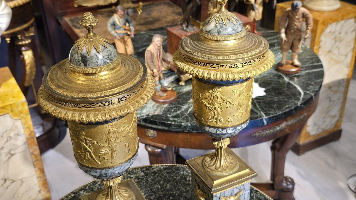 Grande coppia di Cassolette  in bronzo dorato e marmo, fine XVIII/inizio XIX-photo-3