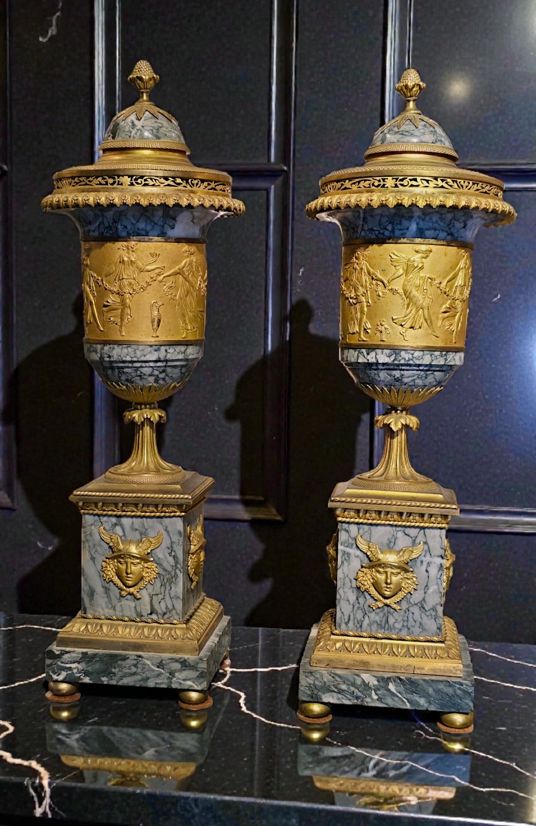 Grande coppia di Cassolette  in bronzo dorato e marmo, fine XVIII/inizio XIX-photo-2