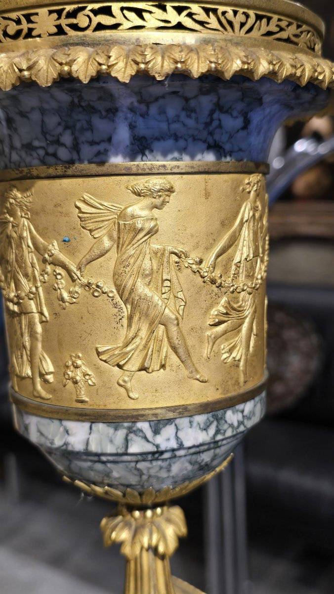 Grande coppia di Cassolette  in bronzo dorato e marmo, fine XVIII/inizio XIX-photo-4