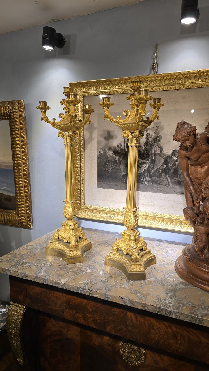 Grande coppia di candelabri in bronzo dorato, XIX secolo-photo-2