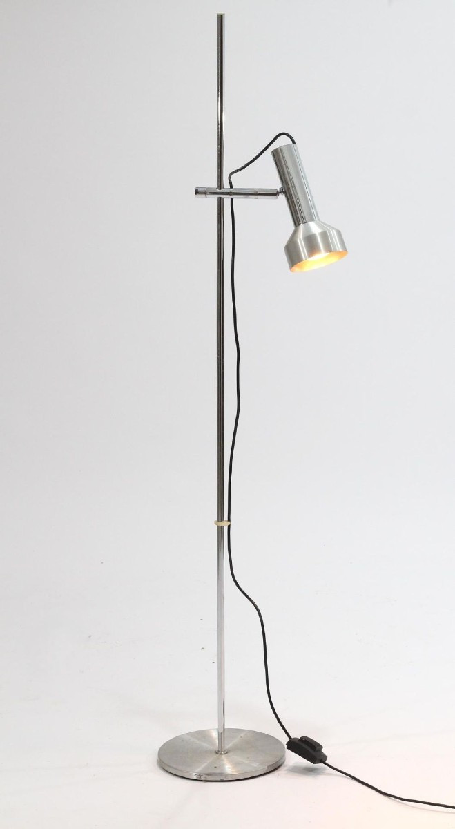  50 Lampada da terra Staff Leuchten Spot cromata, modello L401, '60