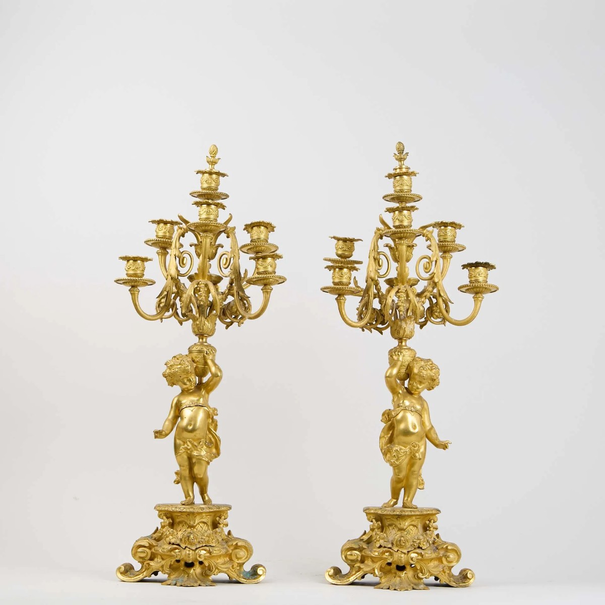 Coppia di candelabri a sei luci, in bronzo dorato, Napoleone III, XIX secolo