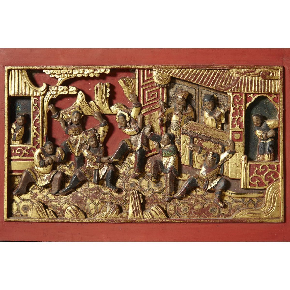 Grande letto a baldacchino in legno laccato rosso e oro, decorato con pannelli laccati. Cina, d-photo-6