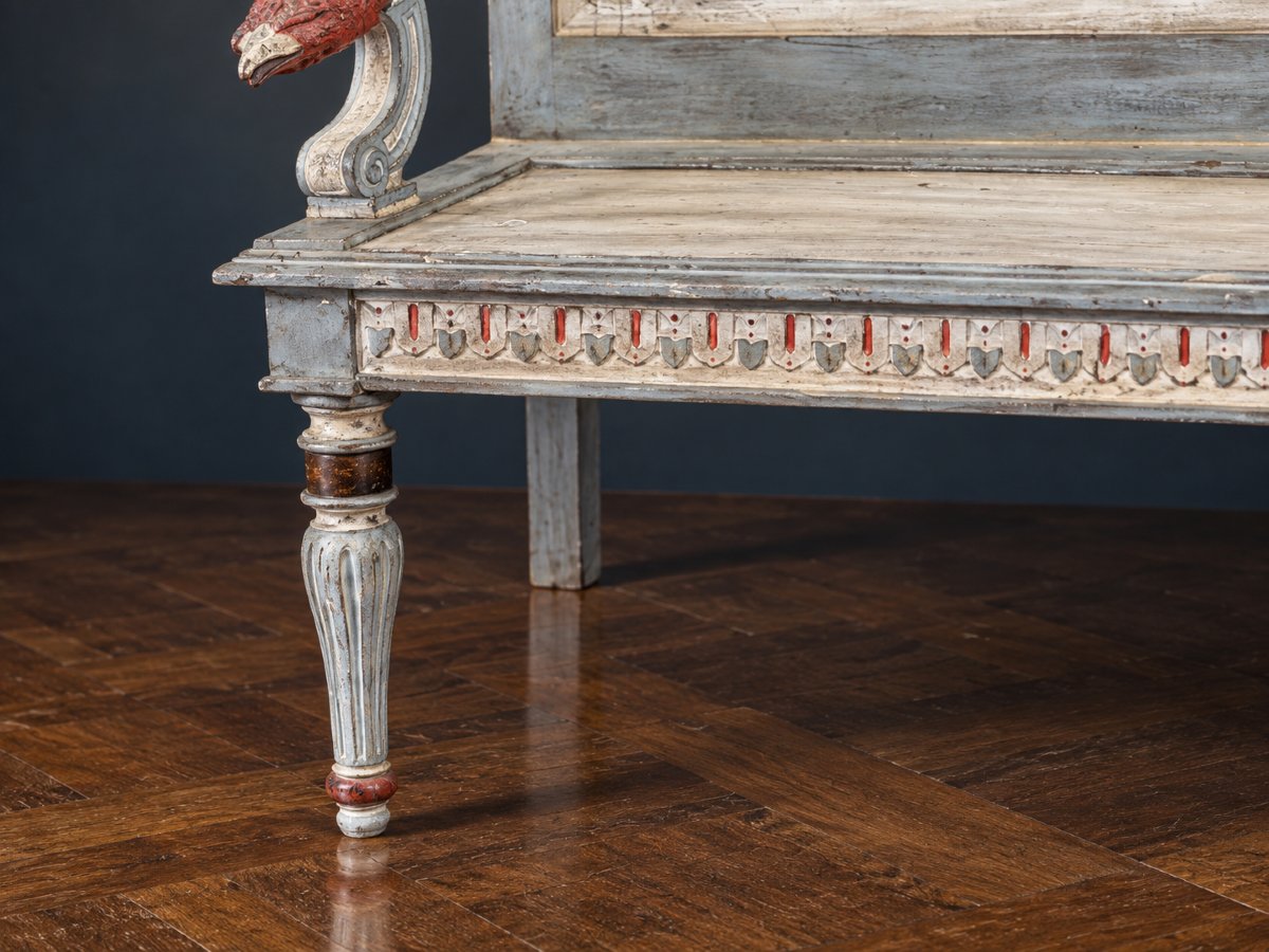 Panca in legno intagliato e dipinto, caratterizzata da una ricca decorazione neoclassica. XIX s-photo-3