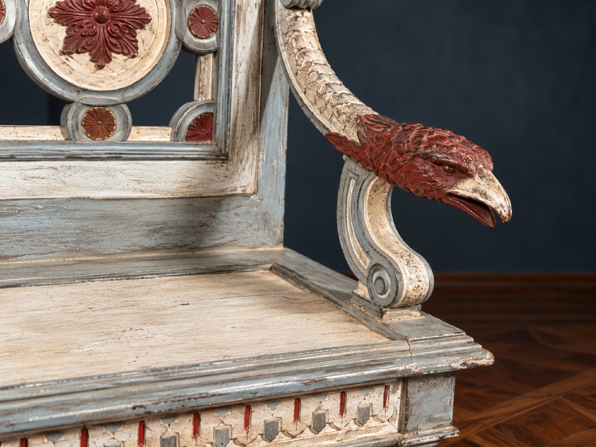 Panca in legno intagliato e dipinto, caratterizzata da una ricca decorazione neoclassica. XIX s-photo-3
