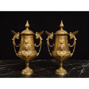 Coppia di cassolette in bronzo dorato, stile Retour d’Égypte, XIX secolo