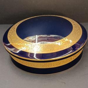 Porcelain Bonbonnière - Blue And Gold - Early 20th Century From 1915 To 1944