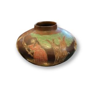Peruvian Vase In Polychrome Terracotta Chulucanas