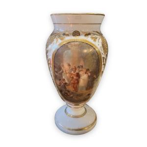 Painted And Gilded Opaline Vase Animated Scene