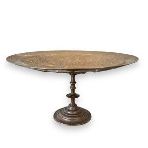 Important Bronze Cup On Foot Representing An Antique Scene 19th