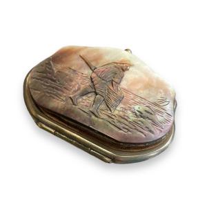 19th Century Seaside Souvenir Mother-of-pearl Coin Purse