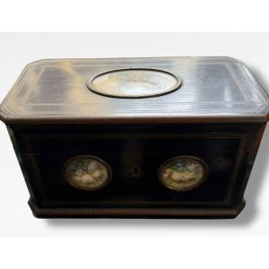 Tahan In Paris Floral Decor Jewelry Box