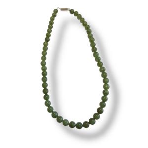 Chinese Necklace Made Of Jade Beads 