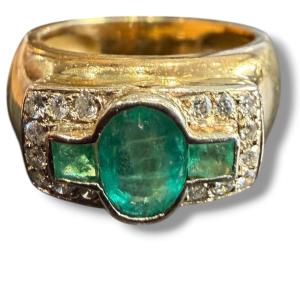Art Deco Emerald And Diamonds Ring
