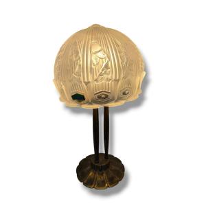 Important Art Deco Lamp