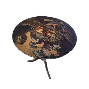 Chinese Tilting Table In Lacquered Wood