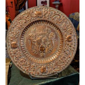 Heraldic Tray In The Renaissance Style - 19th Century Copper