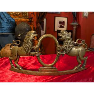 Faced Lions - 18th Century Bronze Wall Sconce - England?