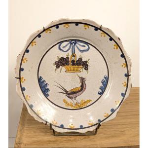Early 19th Century Plate - Bird With A Basket Of Flowers 