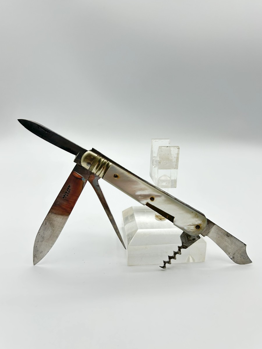Coltello multiuso in ferro forgiato