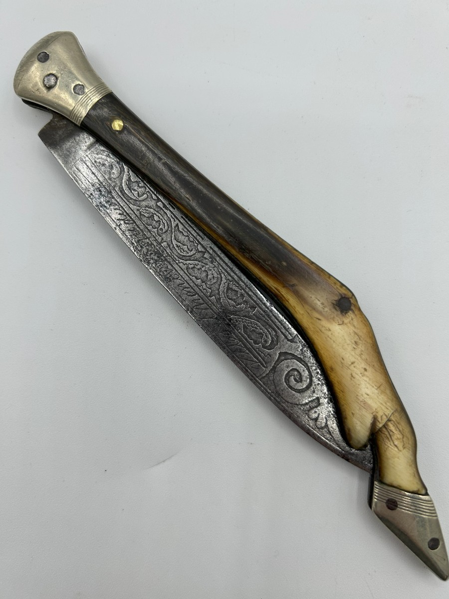 coltello in ferro forgiato