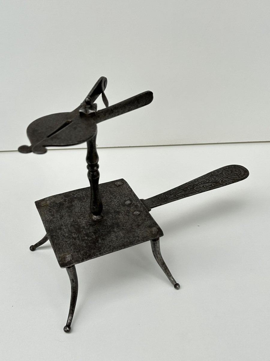 Forbice in ferro forgiato per candela a tempo