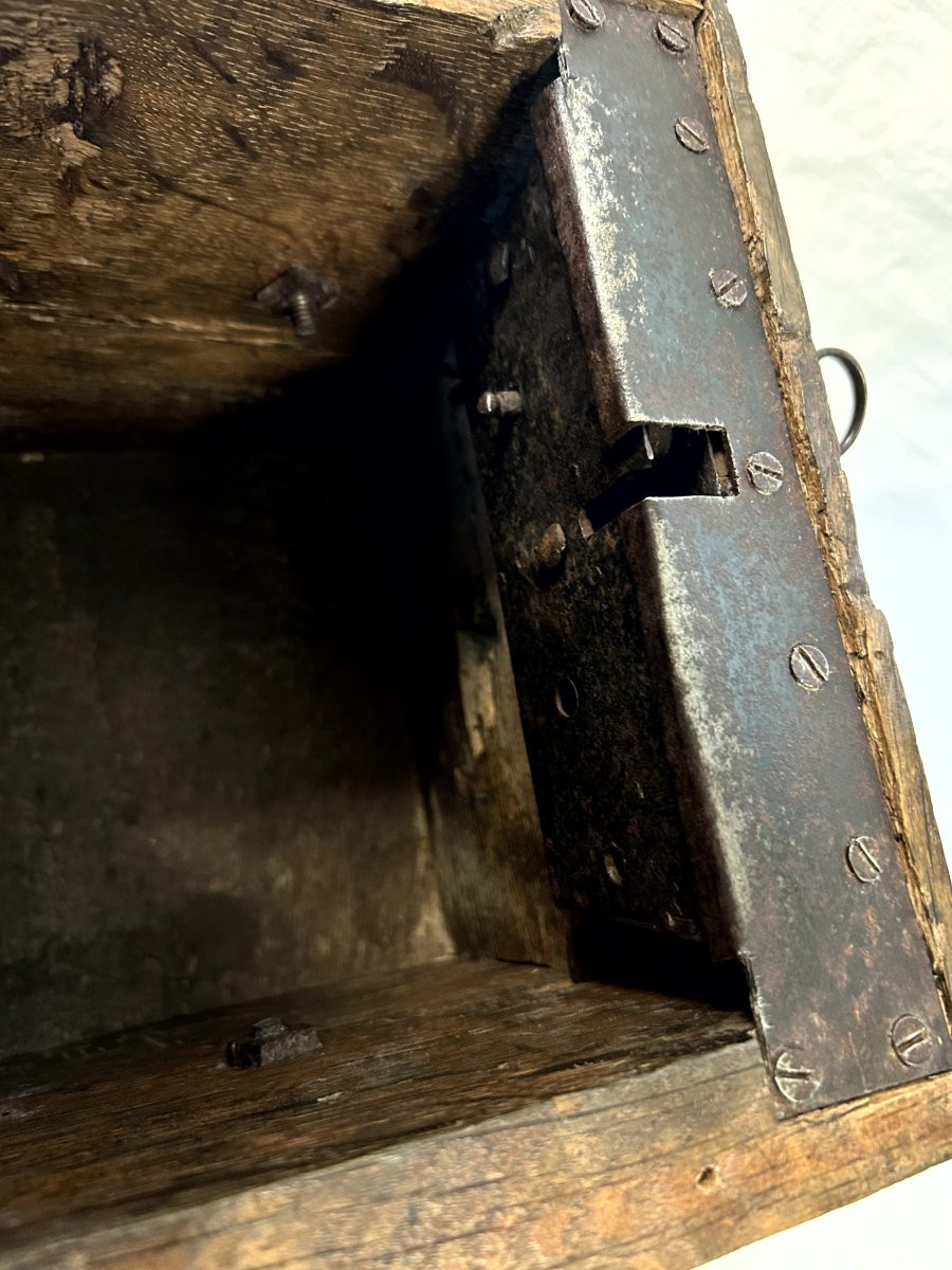 Elemosiniere in legno di noce-photo-3