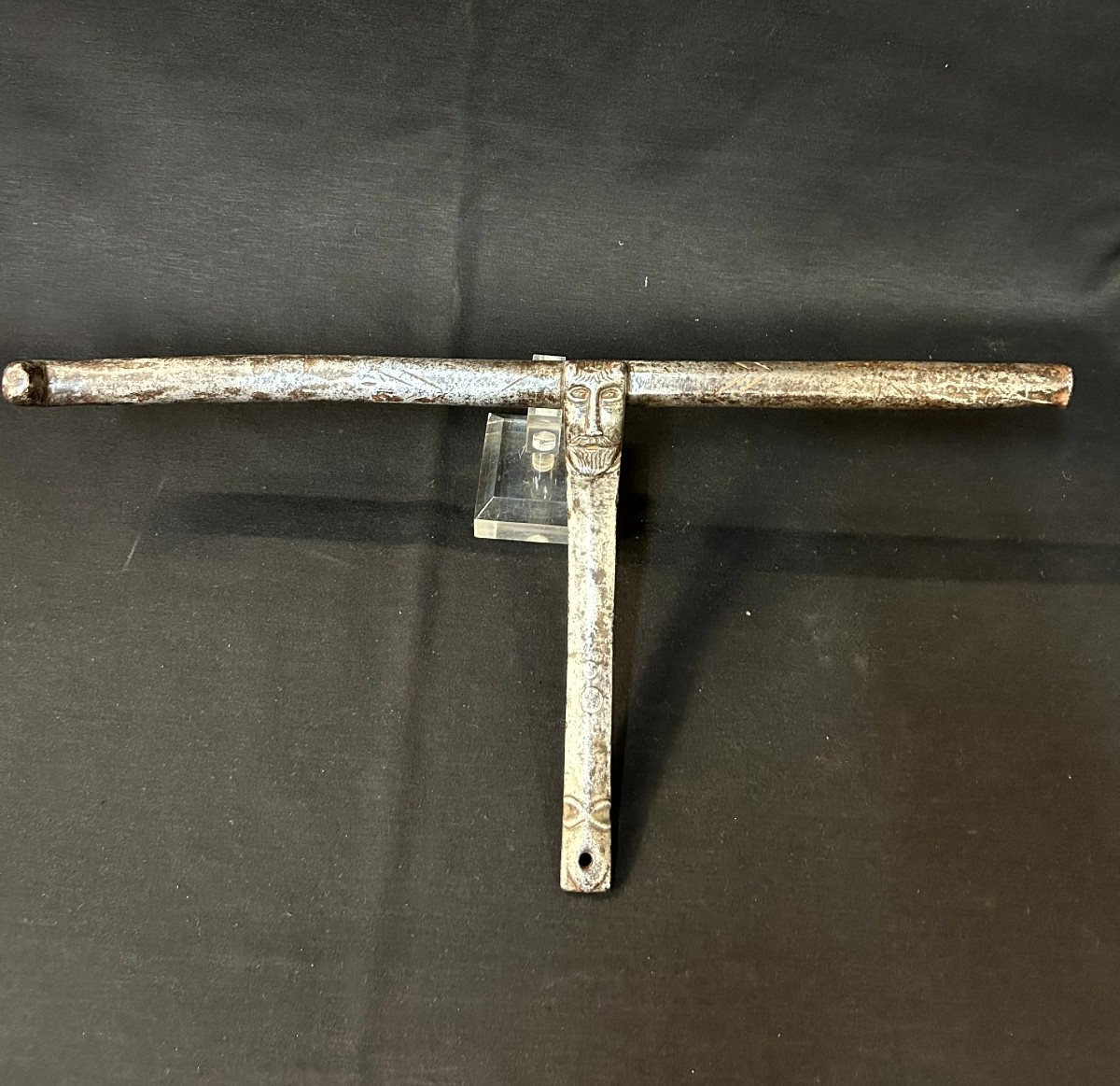 Catenaccio da porta in ferro forgiato