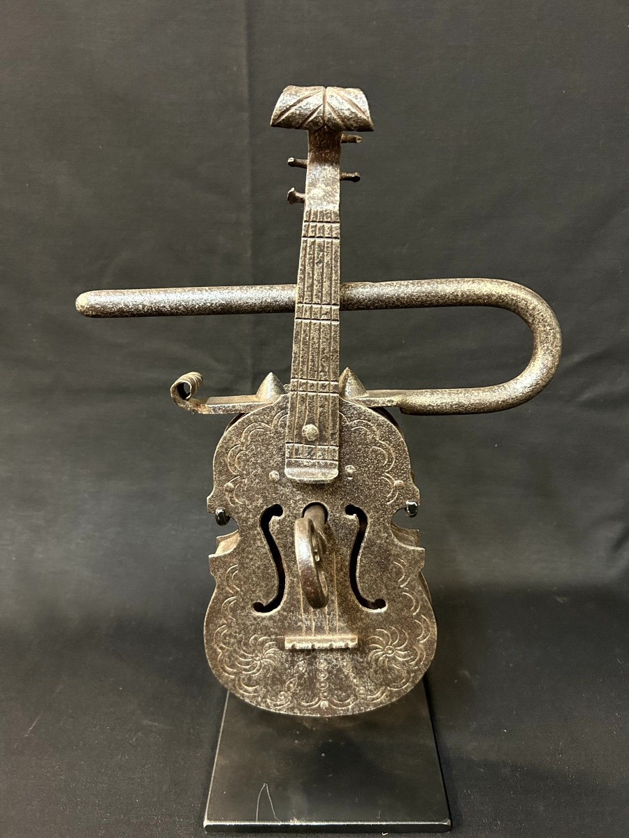 Lucchetto in ferro forgiato