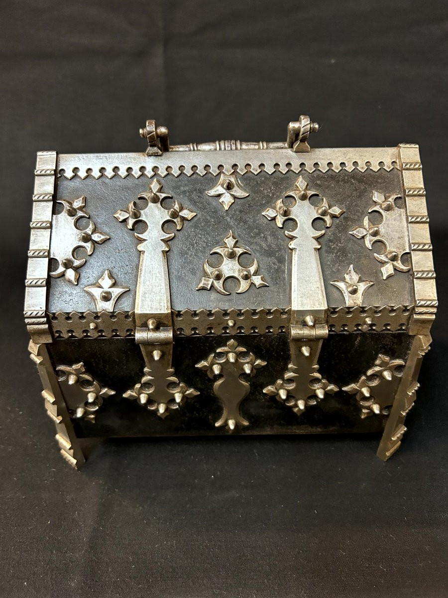 Forziere in ferro forgiato-photo-2