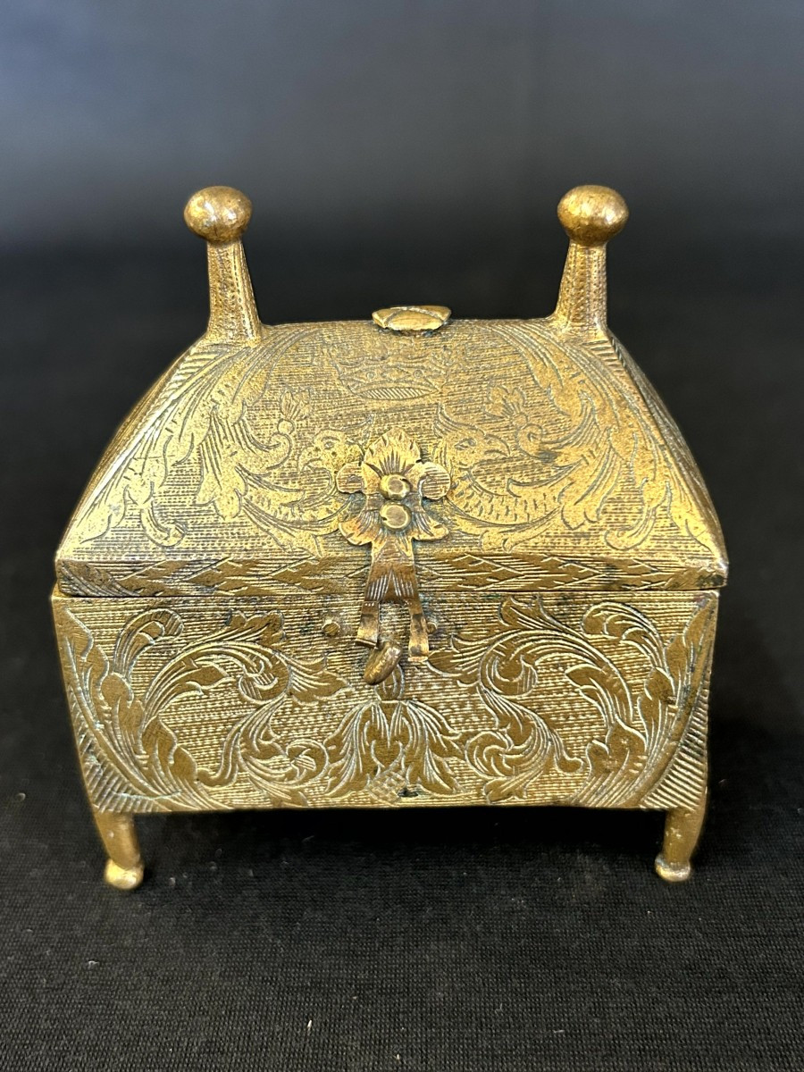 cofanetto in bronzo