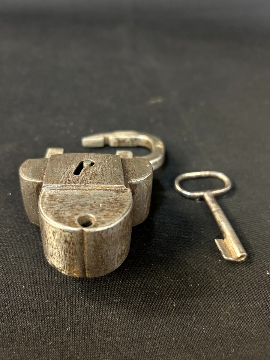 Lucchetto in ferro forgiato con chiave originale-photo-3