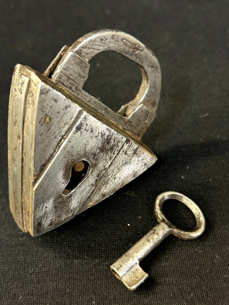 Lucchetto in ferro forgiato con chiave -photo-3
