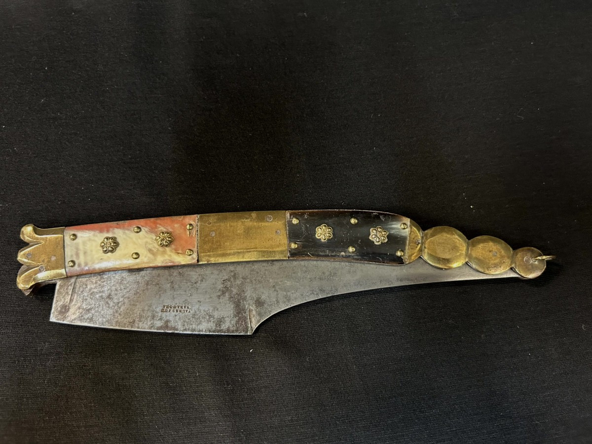 coltello in ferro forgiato