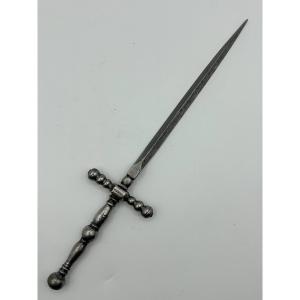 Stiletto in ferro forgiato