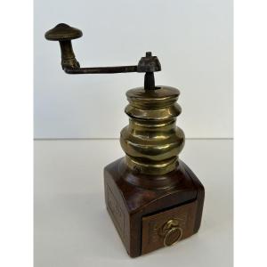 Macinacaffe'  in  legno