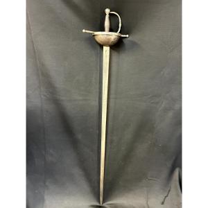 Spada a tazza in ferro forgiato