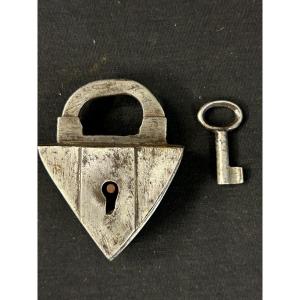 Lucchetto in ferro forgiato con chiave 