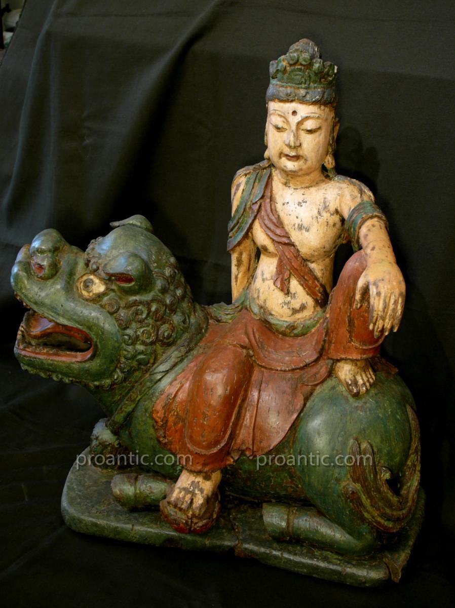 Bouddha (Bodhisattva) Avalokitesvara sur le lion sacré. Chine 17eme