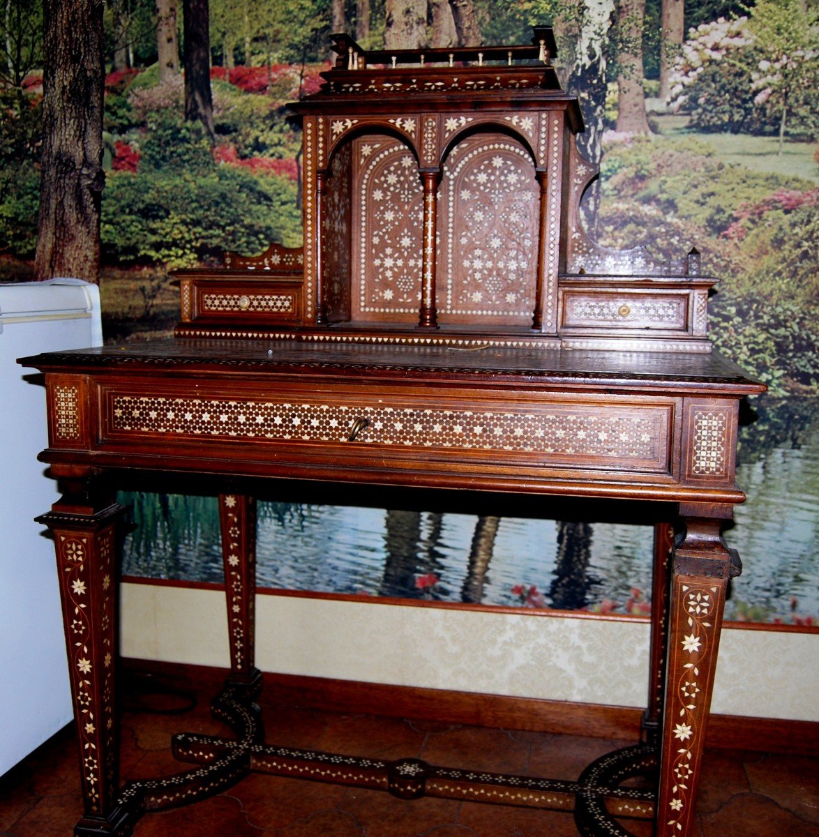 Table Ecritoire Marquete' En Bois Divers Et Ivoire-photo-1